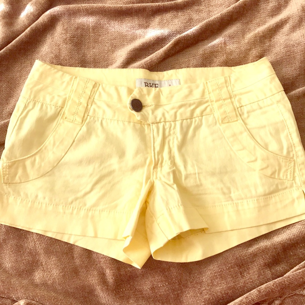 Yellow cotton shorts from Buckle